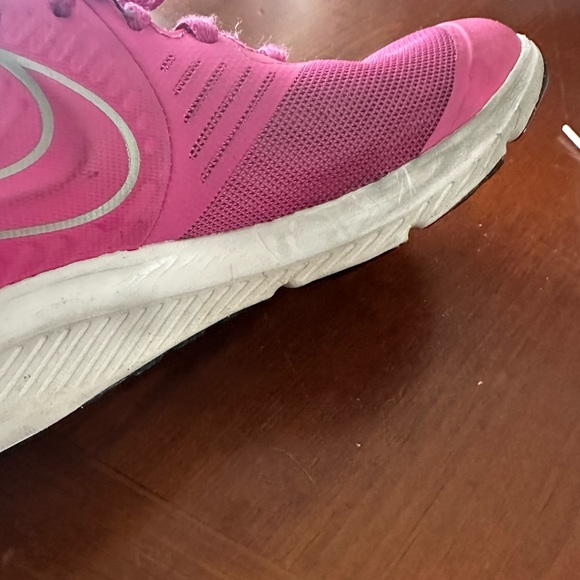 Purple/Pink Nike Running Shoes - Picture 3 of 10
